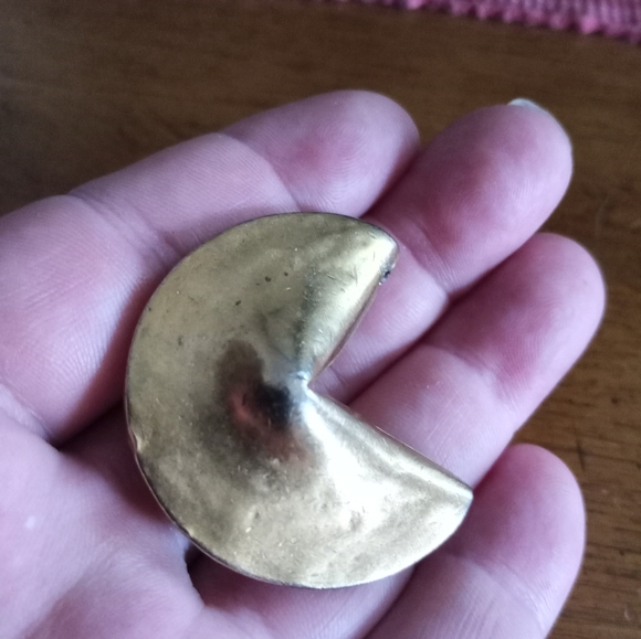 Final Markdown🎉🎉Brass Fortune cookie pendant - Picture 3 of 7